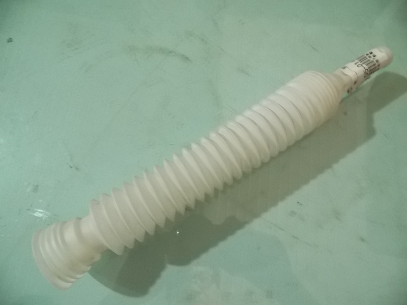 Urea pump to nozzle jet tube; L=1600, SAE6.3 quick connector