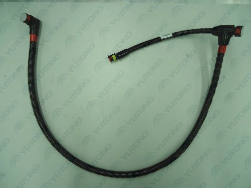 Впускная трубка жидкости мочевины (L= 1000 , 3/ 8in , две прямоугольные головки)