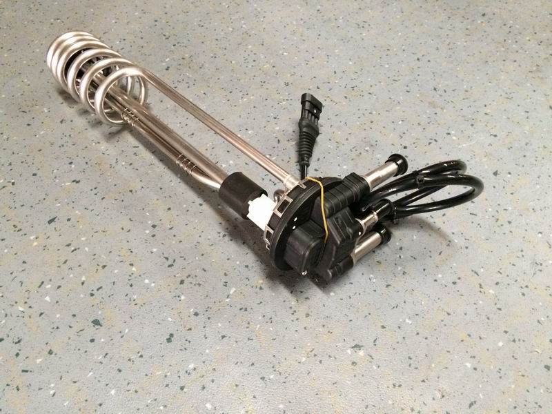 Urea tank level temperature sensor