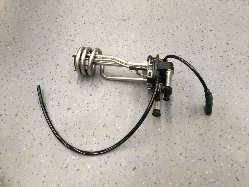 Urea tank level temperature sensor