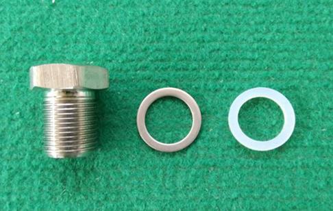 Urea tank watering bolt