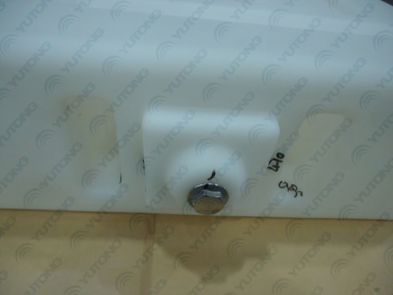 Urea tank (38L, Cummins ECM2150, Rot-molding)-2