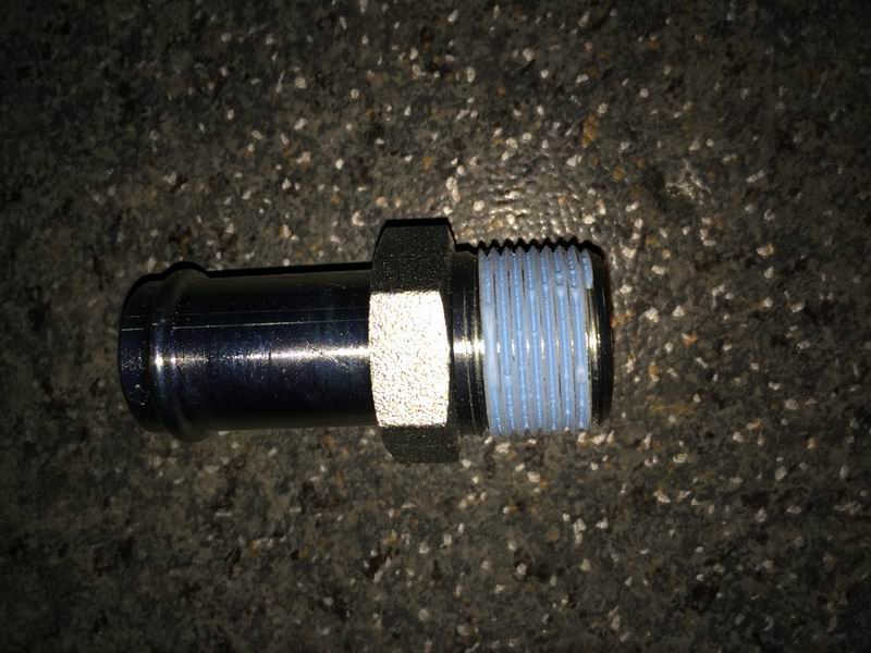 Straight hose connector