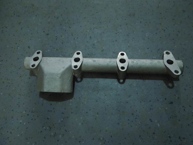 Exhaust gas recirculation distribution pipe assembly