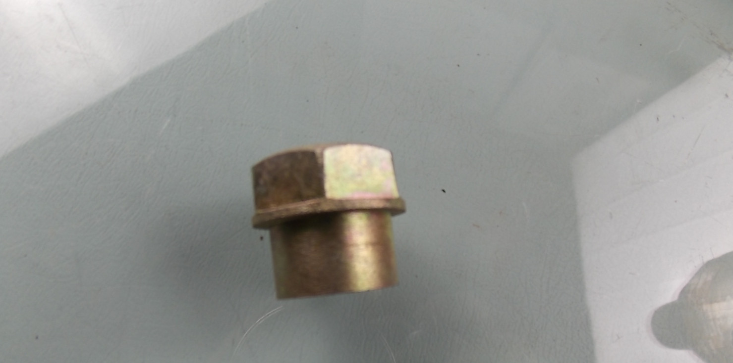 Tightening wheel lock nut