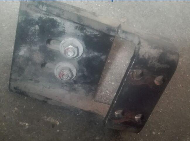 Опорный кронштейн радиатора