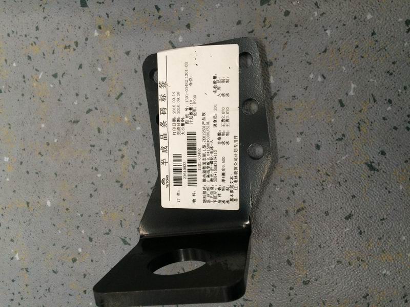 Кронштейн радиатора боковой Г-образный, ЗК 6125D1 семейство продуктов