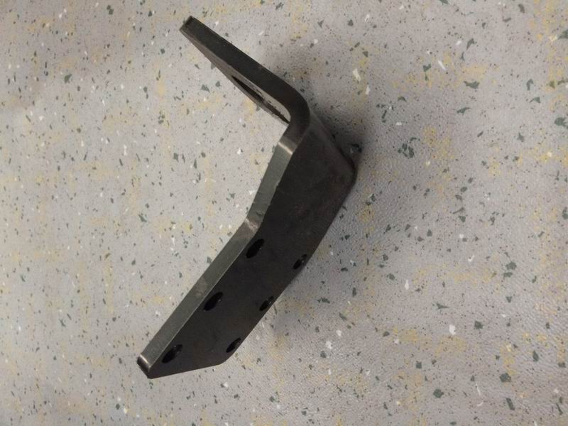 Radiator side bracket, L-shaped, ZK6125D1 product family-2