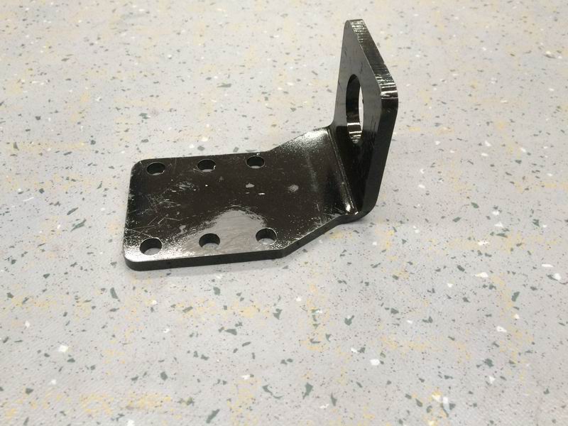 Radiator side bracket, L-shaped, ZK6125-1