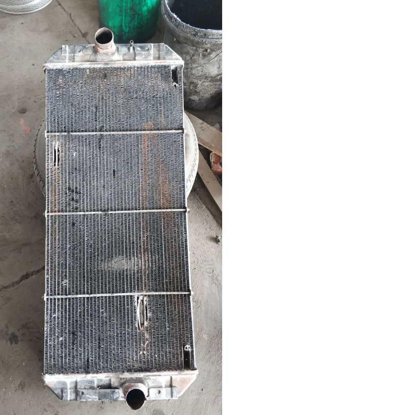 Медный радиатор; можно заменить на 1301-07307