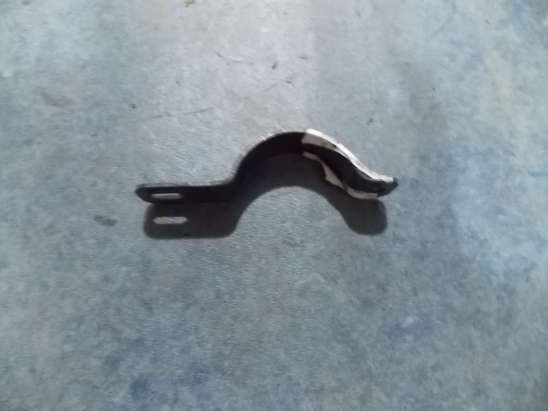 Intake and exhaust fixed pipe clamp (semicircular, Φ64)-1
