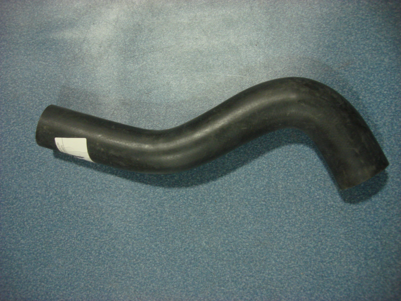 D Впускная трубка воды двигателя (2)