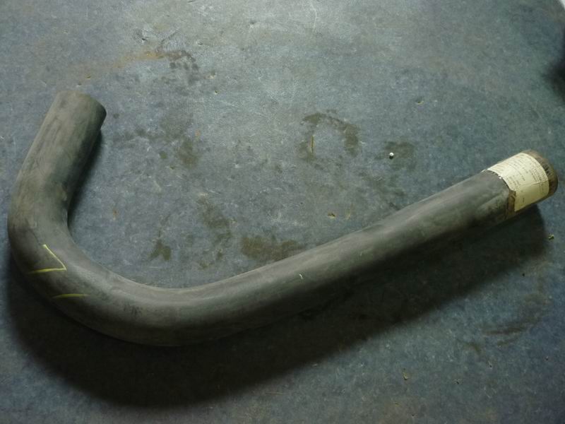 D Engine water inlet pipe