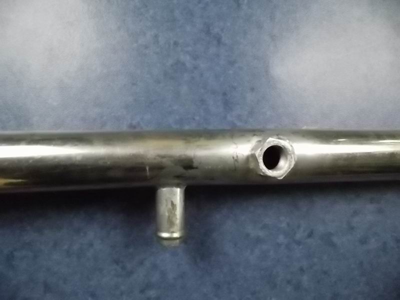 D Engine water inlet pipe-1
