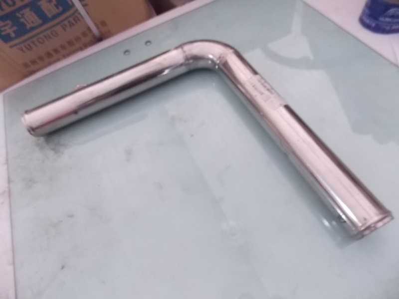 D Engine water inlet pipe one