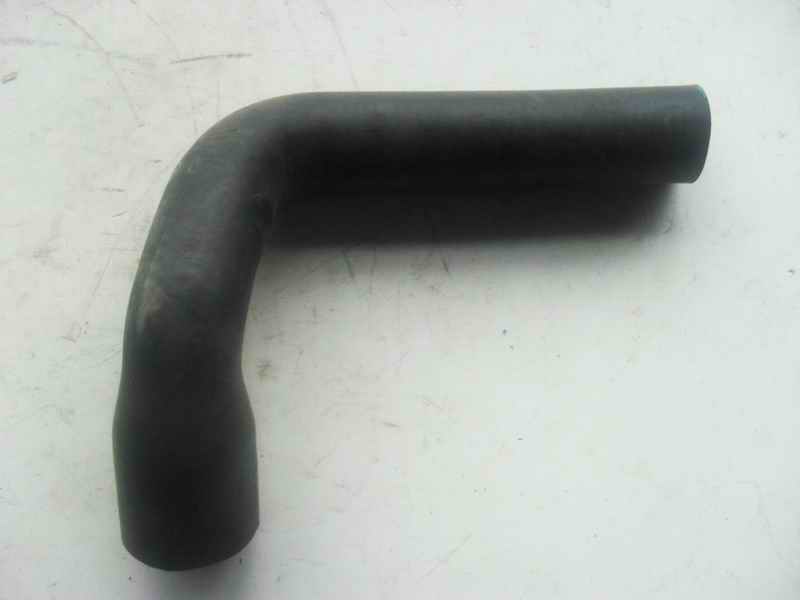 Radiator outlet pipe