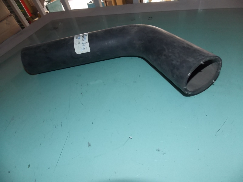 D Шланг подачи воды в двигатель