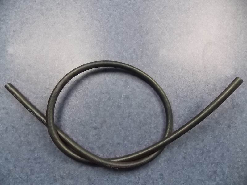 Формованный прямой шланг, φ 10 , Л= 1500 , черная резина EPDM