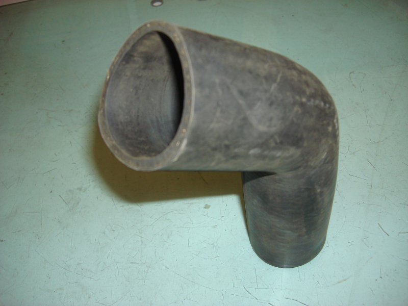 Шланг подачи воды в двигатель I-1