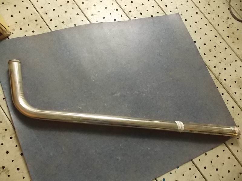 Radiator outlet pipe