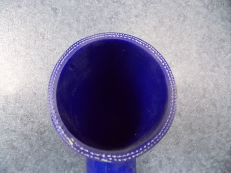 Шланг специальной формы ( 96 °, Ф 60 , кремний), 150 / 150-1