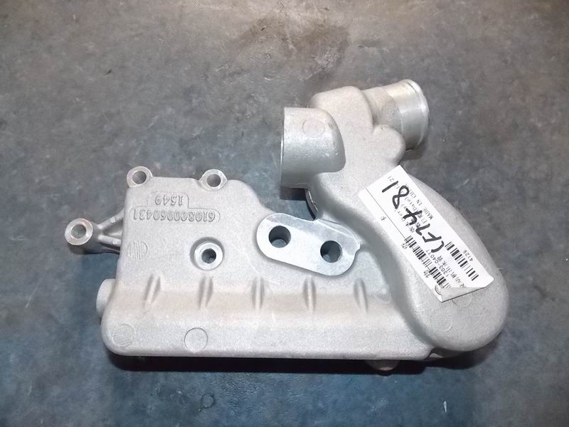 Выпускная труба для воды двигателя