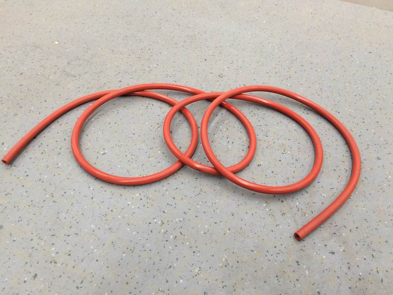 Molded straight hose, Φ7.5, L=3500, silicone rubber-1