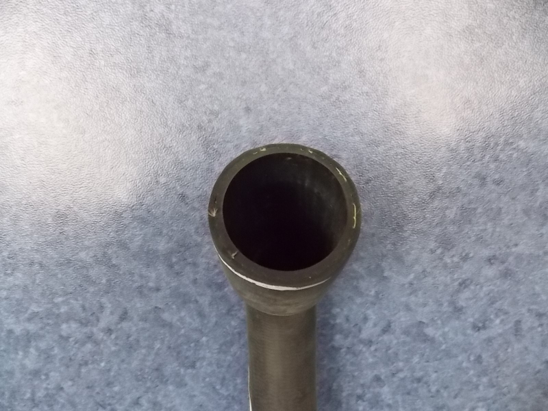 Шланг подачи воды в радиатор-1