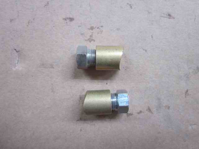 D Water discharge valve