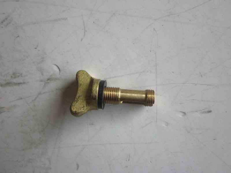 D Клапан слива воды