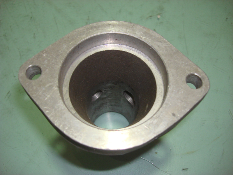 крышка термостата; можно заменить на 1306-00647-1