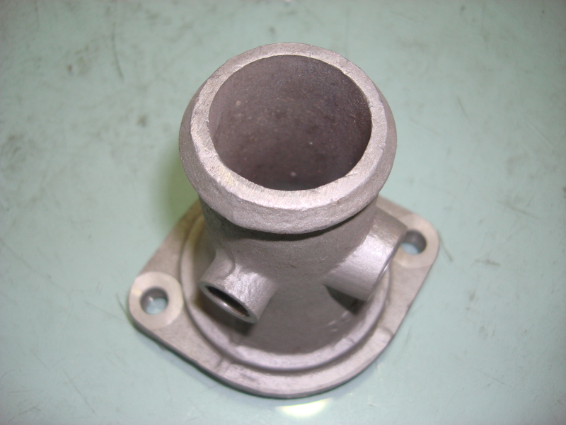 крышка термостата; можно заменить на 1306-00647-2