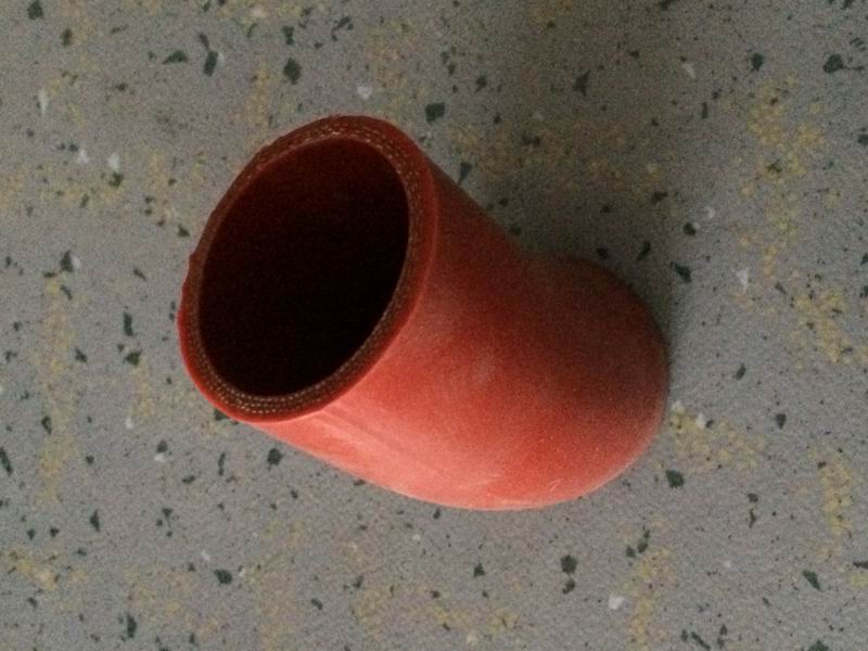 Соединительный шланг-водяной насос-1