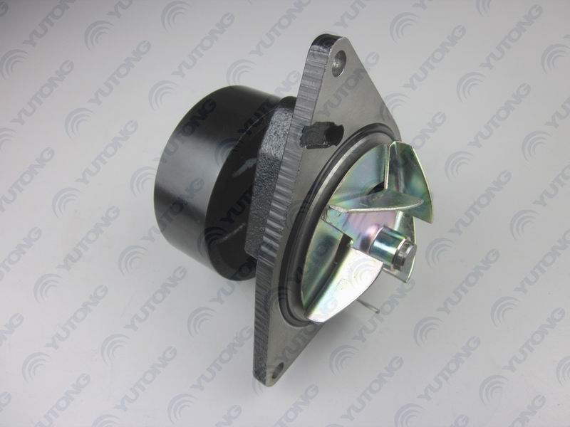 Водяной насос; можно заменить на 1307-00811