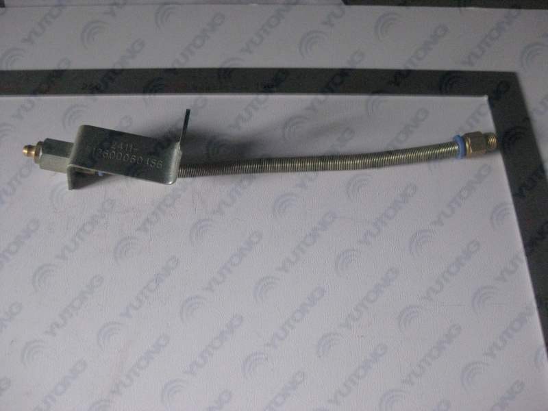 Water pump lubricating oil pipe