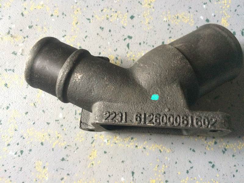 Впускной патрубок водяного насоса-2