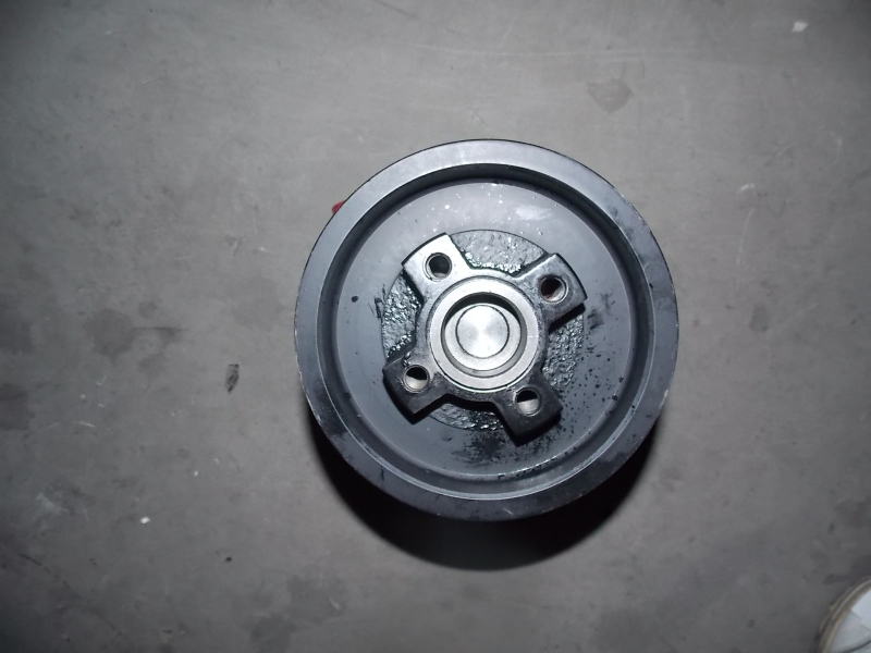 Водяной насос; можно заменить на 1307-00750-3