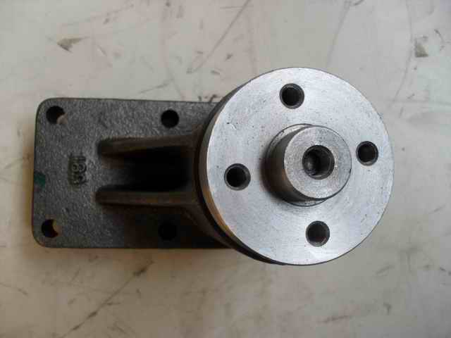 Fan bracket; bearing; can be replaced by 1308-00538-1