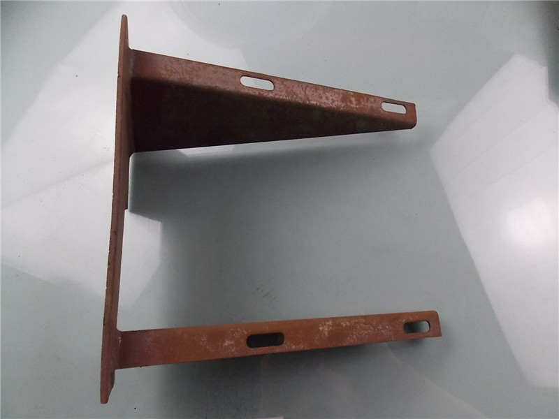 D Expansion tank bracket assembly