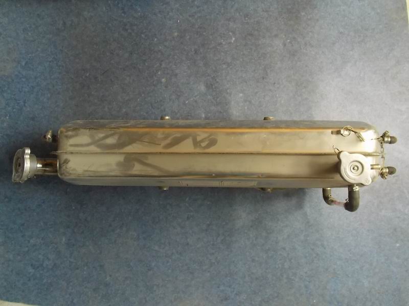 Expansion tank assembly (square, 13L, fill on the left, drain on the right)-1