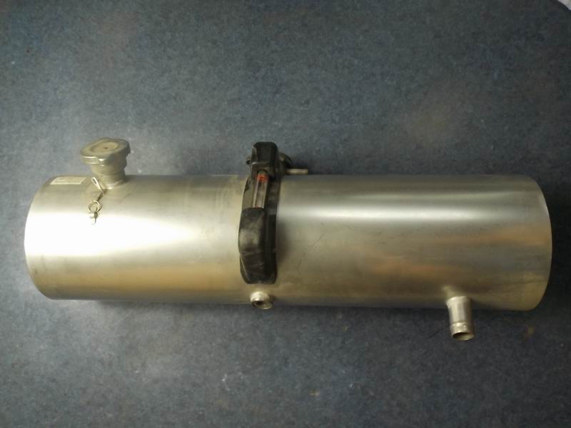 Expansion water tank, round 13L, add water to the left, drain water to the right