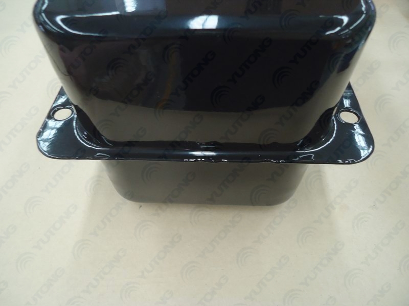 Expansion water tank, square 4.5L, plus on the left, bottom on the left-1
