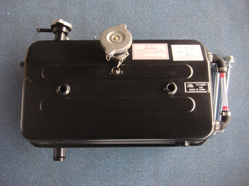Expansion tank assembly (8L square, plus on the front, lower on the left)-1
