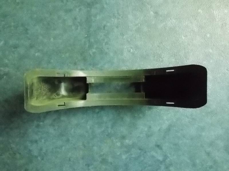 Пластиковая крышка смотровой трубы-1