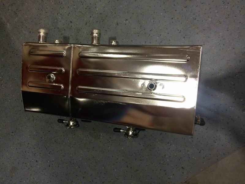 Expansion water tank, square 10.0/4.5, positively added, bottom-2