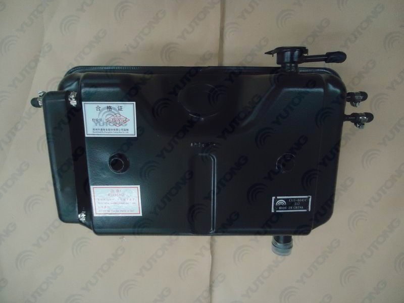 Expansion water tank, square 8L, front filling, right drain