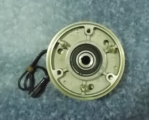 Electromagnetic fan clutch