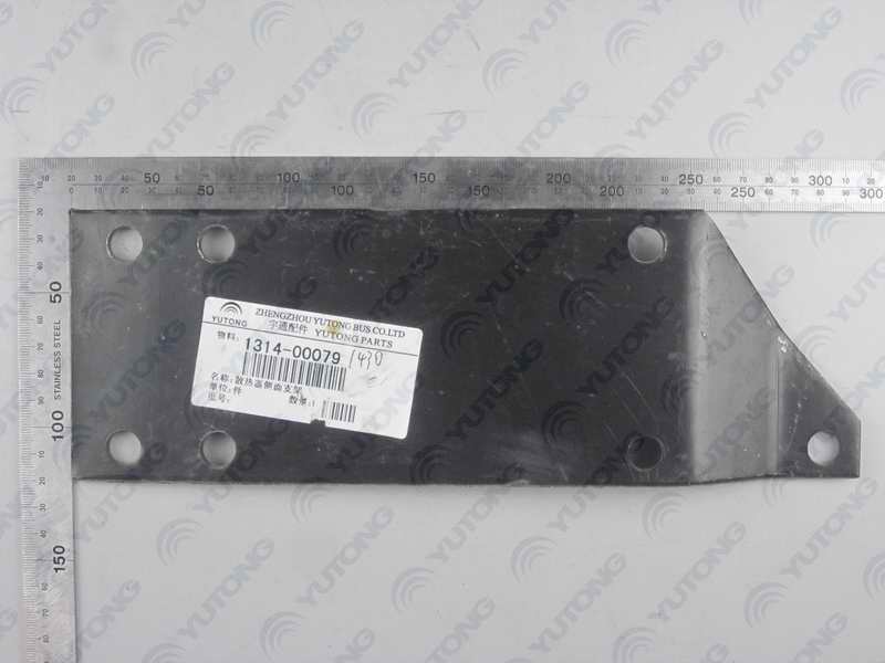 Radiator side bracket