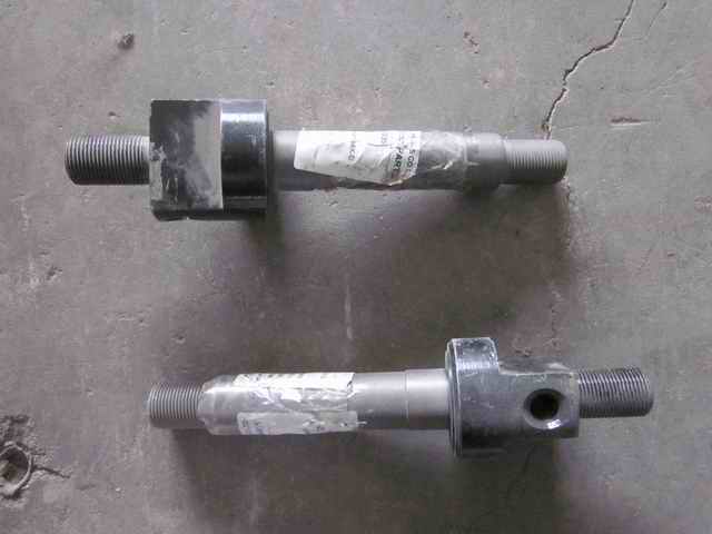 Intermediate wheel shaft