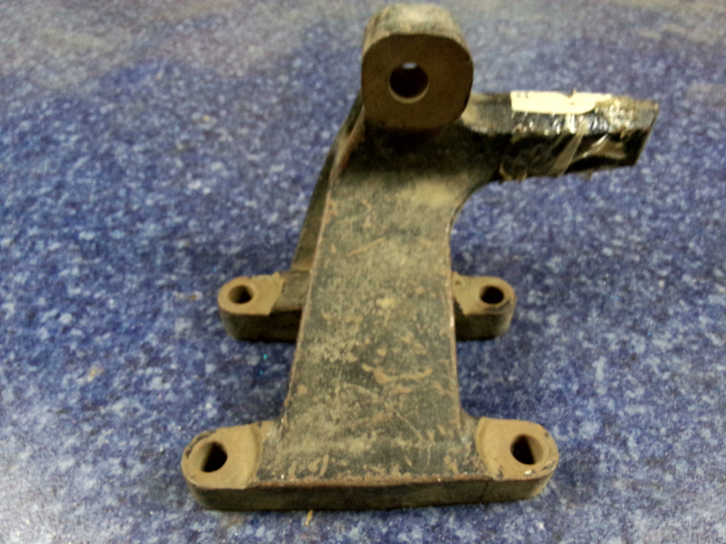 Front stand of engine - left